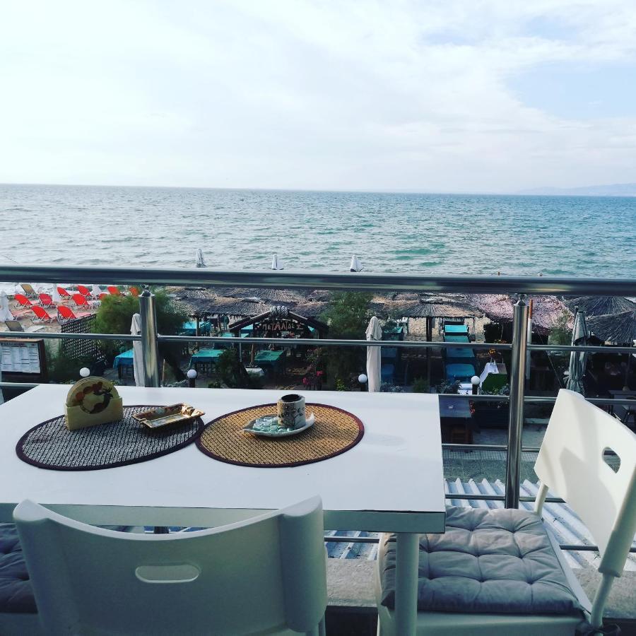 Peraía Aktis Sea View Studios מראה חיצוני תמונה