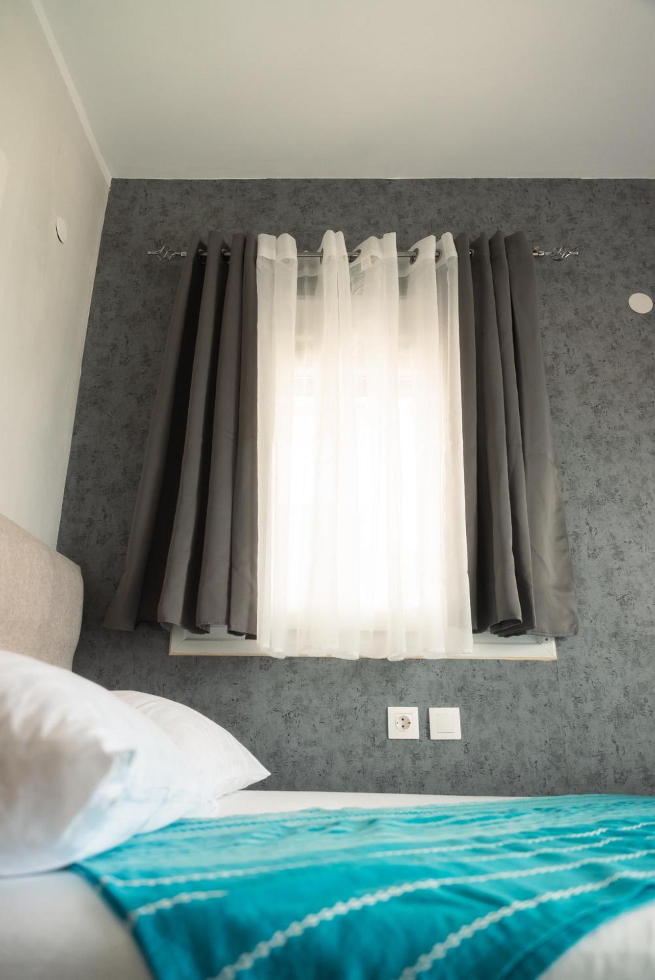 Peraía Aktis Sea View Studios מראה חיצוני תמונה