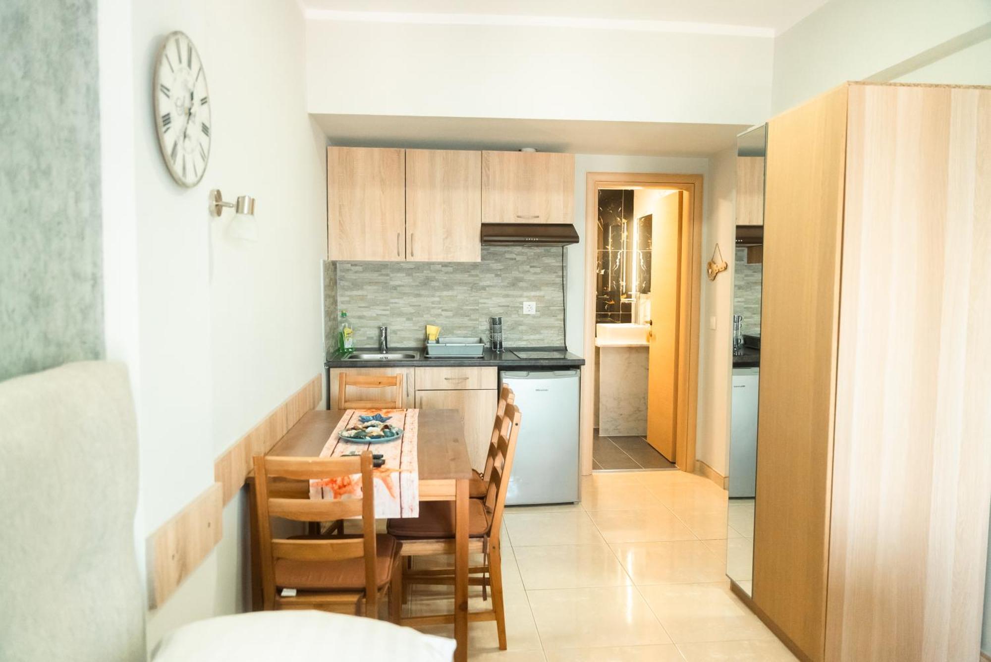 Peraía Aktis Sea View Studios מראה חיצוני תמונה